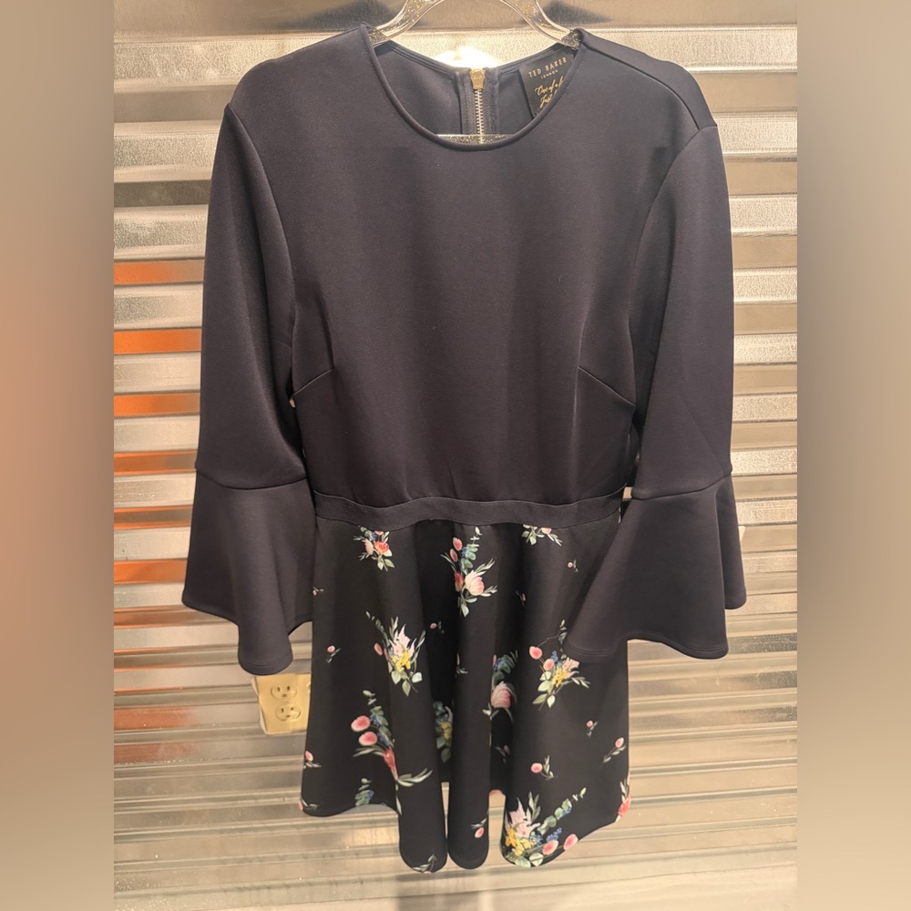 ✨ Ted Baker London Fit & Flare Dress – Size 3 (US 8)